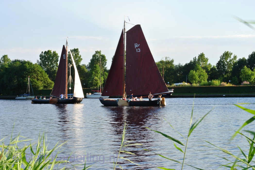 Praam sailing